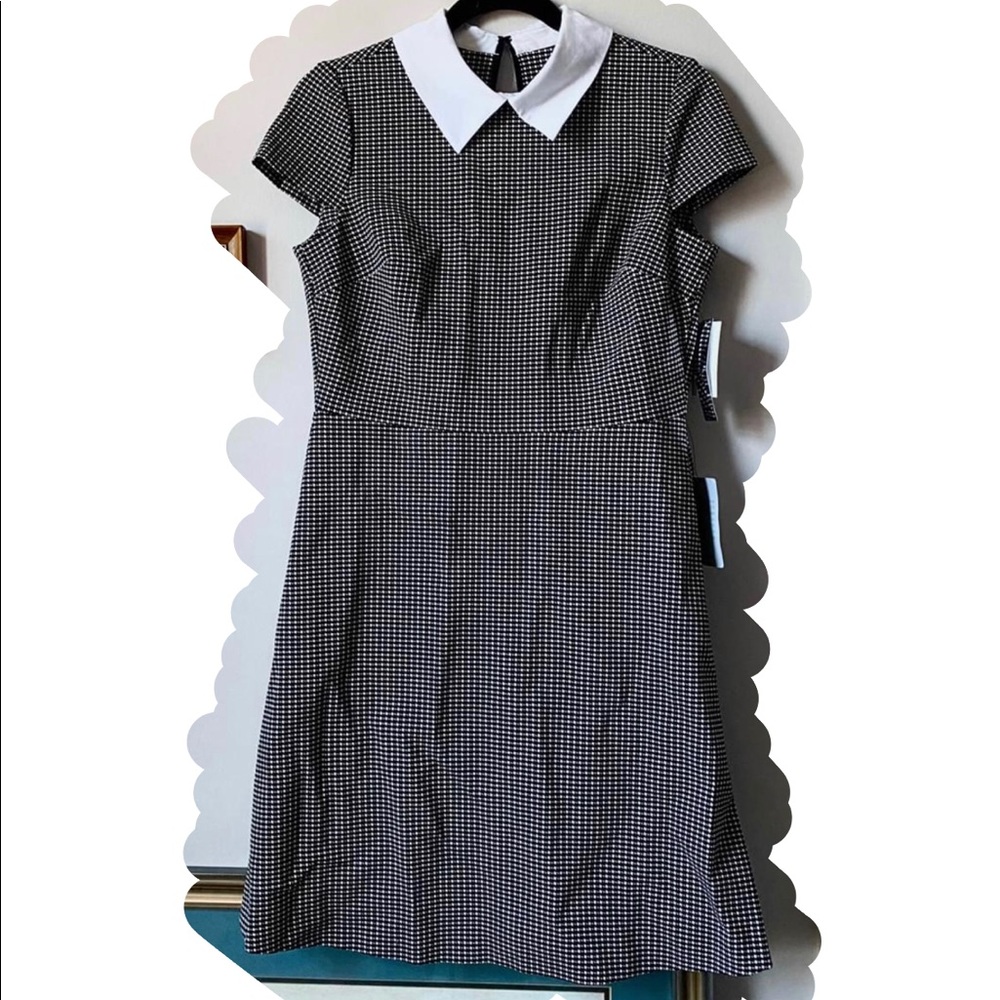 Patterned dress with collar